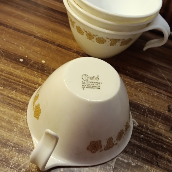 Vintage Corelle by Corning Gold Butterfly hook handle stackable coffee ☕️ cups - Picture 4 of 4